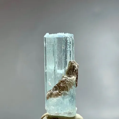 Does Aquamarine Glow Under UV Light