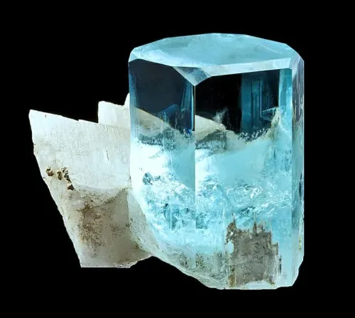 Cross-section showing color zoning patterns in large aquamarine raw crystal